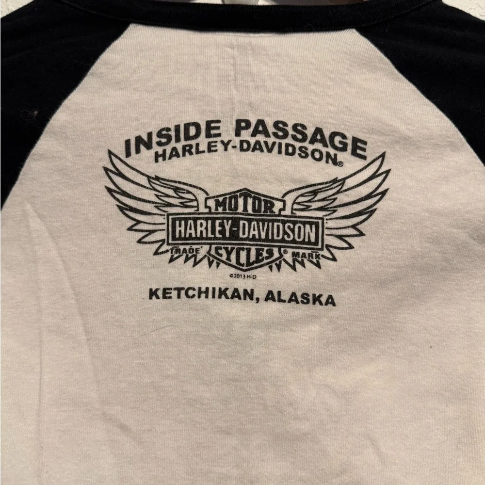 Harley-Davidson Long Sleeve V-Neck Tee XS Ketchikan AK 2013 Black White Classic